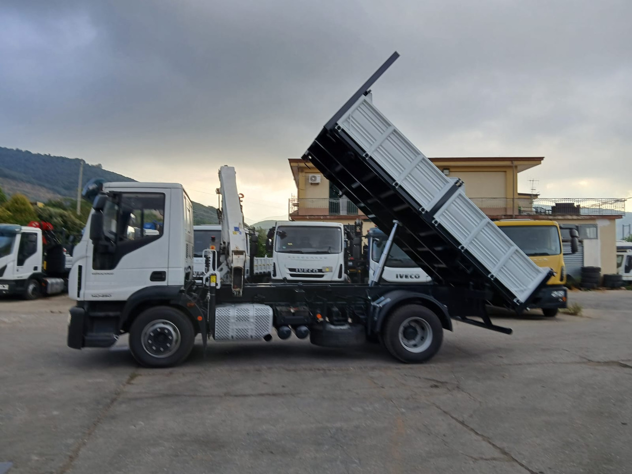 Sunkvežimis su kranu IVECO EUROCARGO 140-250: foto 29