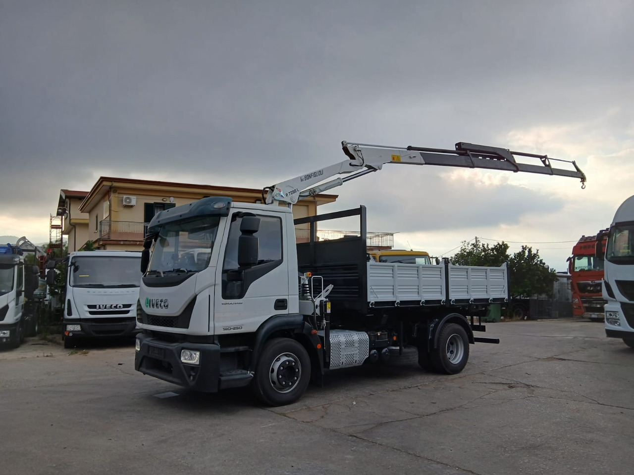 Sunkvežimis su kranu IVECO EUROCARGO 140-250: foto 41