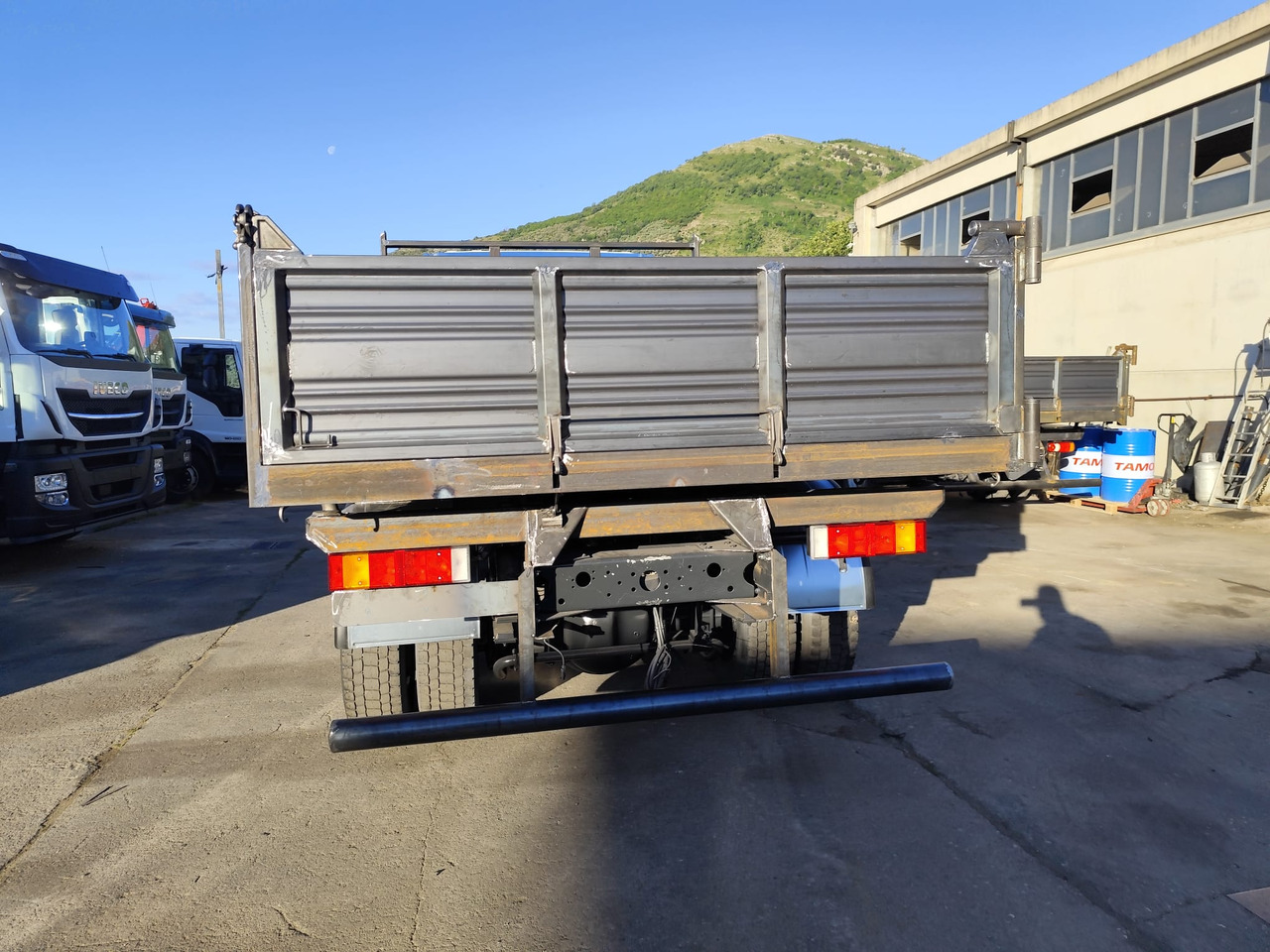 IVECO EUROCARGO 150E25 - Savivartis sunkvežimis: foto 3 IVECO EUROCARGO 150E25 - Savivartis sunkvežimis: foto 3