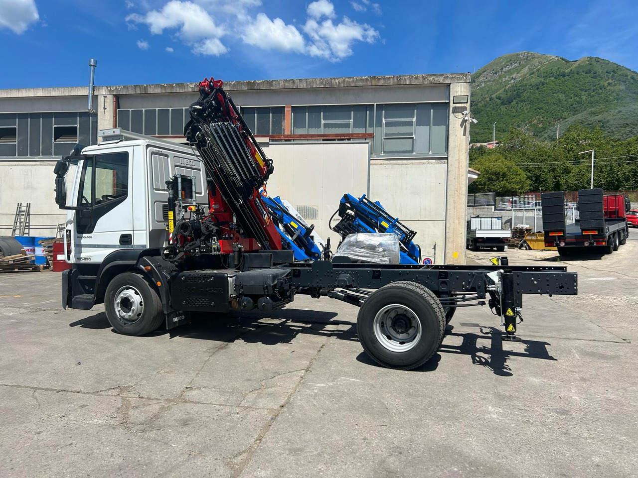 IVECO EUROCARGO 160-250 - Sunkvežimis su kranu: foto 5 IVECO EUROCARGO 160-250 - Sunkvežimis su kranu: foto 5