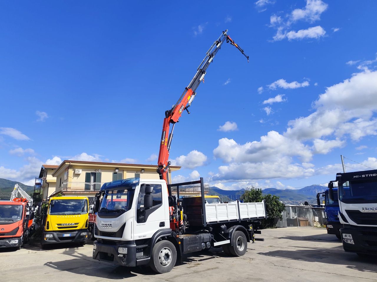IVECO EUROCARGO 160-250 - Sunkvežimis su kranu, Savivartis sunkvežimis: foto 5 IVECO EUROCARGO 160-250 - Sunkvežimis su kranu, Savivartis sunkvežimis: foto 5