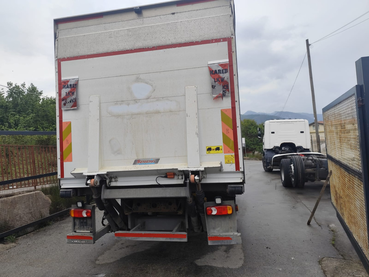 IVECO EUROCARGO 160-280 - Važiuoklės sunkvežimis, Sunkvežimis su kranu: foto 3 IVECO EUROCARGO 160-280 - Važiuoklės sunkvežimis, Sunkvežimis su kranu: foto 3