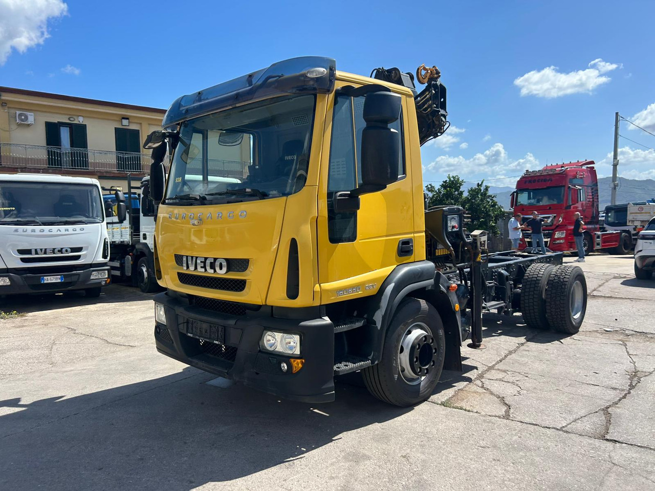 IVECO EUROCARGO 160E30 - Sunkvežimis su kranu: foto 1 IVECO EUROCARGO 160E30 - Sunkvežimis su kranu: foto 1