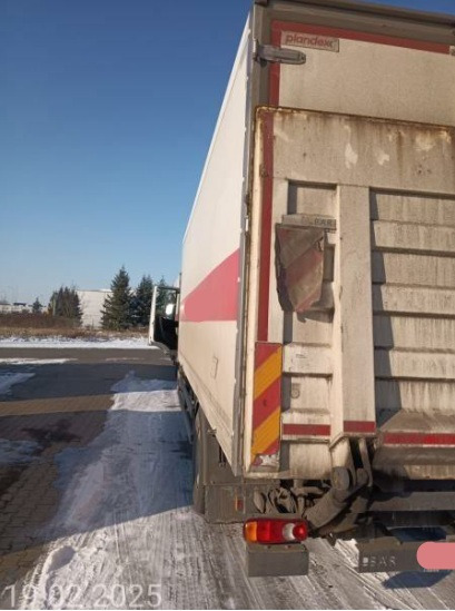 IVECO EUROCARGO 180-250 - Važiuoklės sunkvežimis, Sunkvežimis su kranu: foto 3 IVECO EUROCARGO 180-250 - Važiuoklės sunkvežimis, Sunkvežimis su kranu: foto 3