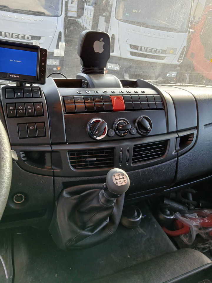 IVECO EUROCARGO 180-320 - Sunkvežimis su kranu: foto 4 IVECO EUROCARGO 180-320 - Sunkvežimis su kranu: foto 4