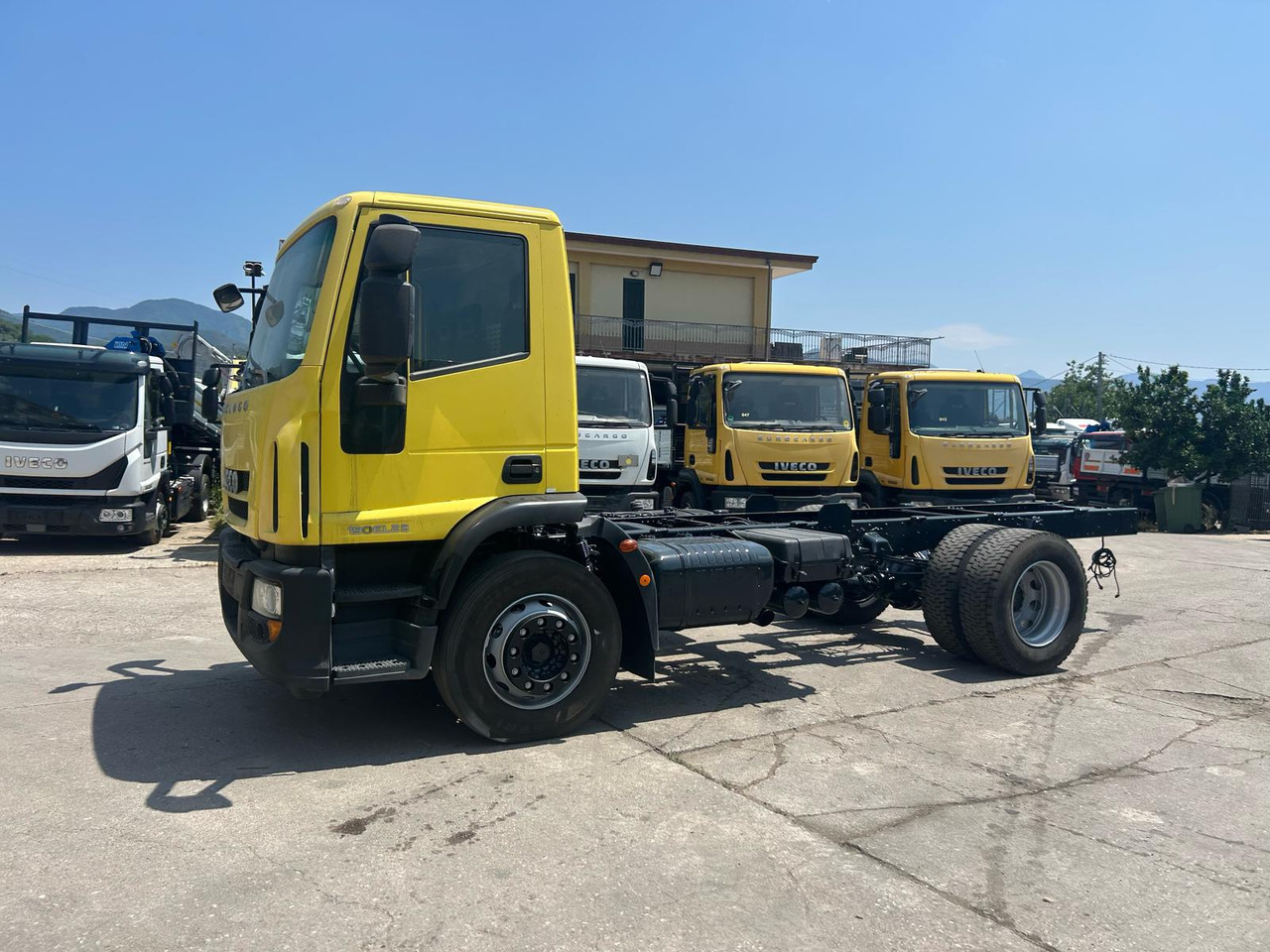 IVECO EUROCARGO 190EL25 - Važiuoklės sunkvežimis: foto 3 IVECO EUROCARGO 190EL25 - Važiuoklės sunkvežimis: foto 3