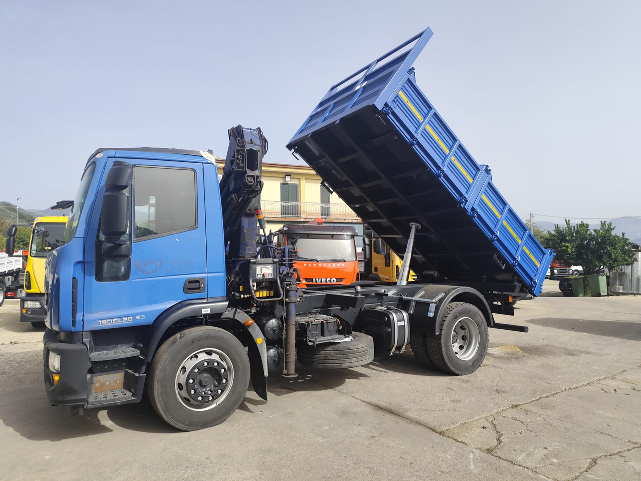 IVECO EUROCARGO 190EL28 - Sunkvežimis su kranu, Savivartis sunkvežimis: foto 4 IVECO EUROCARGO 190EL28 - Sunkvežimis su kranu, Savivartis sunkvežimis: foto 4