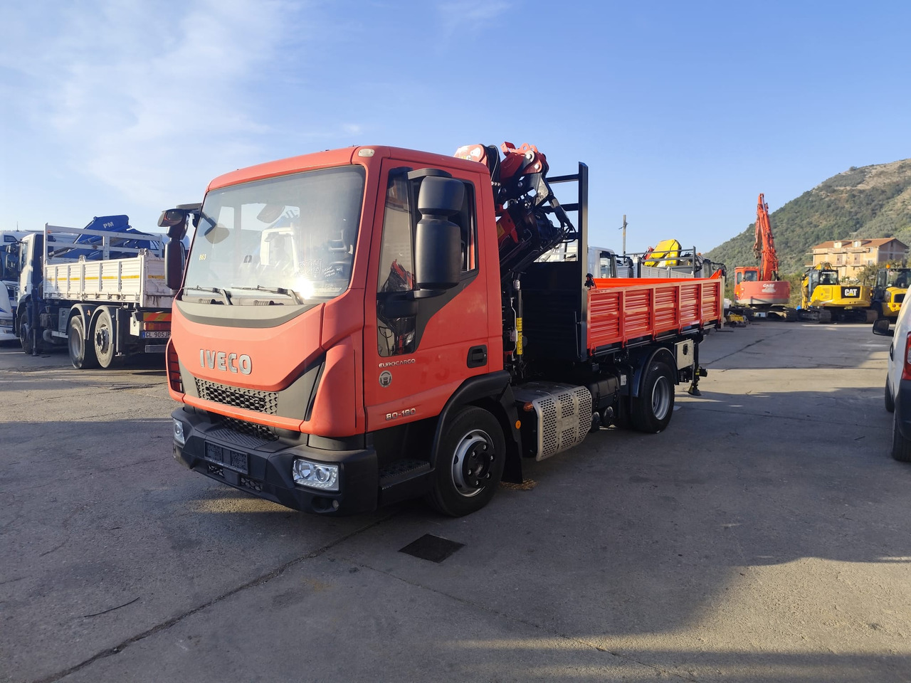 IVECO EUROCARGO 80-190 - Sunkvežimis su kranu, Savivartis sunkvežimis: foto 2 IVECO EUROCARGO 80-190 - Sunkvežimis su kranu, Savivartis sunkvežimis: foto 2