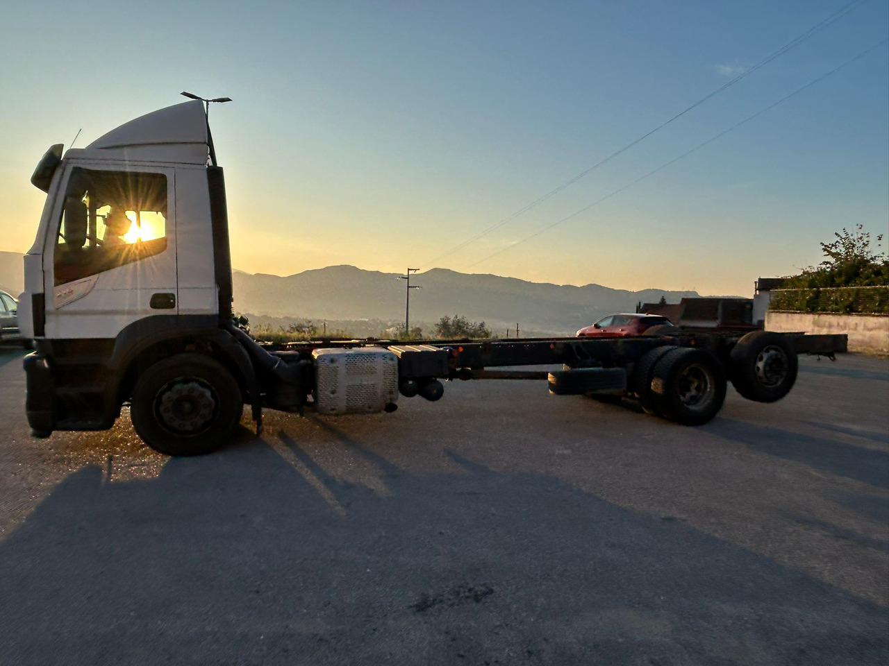 IVECO STRALIS AD 260S31 XP - Važiuoklės sunkvežimis: foto 2 IVECO STRALIS AD 260S31 XP - Važiuoklės sunkvežimis: foto 2