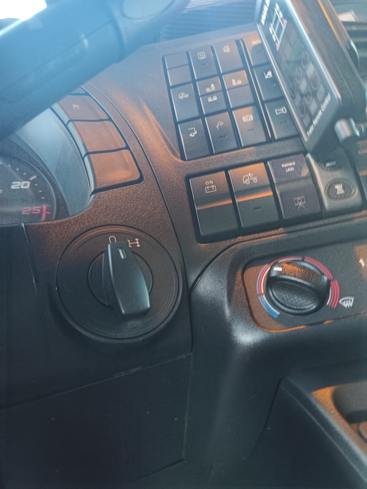 IVECO STRALIS AS 260S46 - Platforminis/ Bortinis sunkvežimis: foto 2 IVECO STRALIS AS 260S46 - Platforminis/ Bortinis sunkvežimis: foto 2