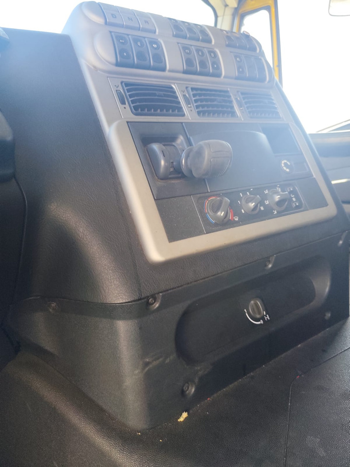 IVECO STRALIS CUBE AD260S42 - Platforminis/ Bortinis sunkvežimis: foto 4 IVECO STRALIS CUBE AD260S42 - Platforminis/ Bortinis sunkvežimis: foto 4