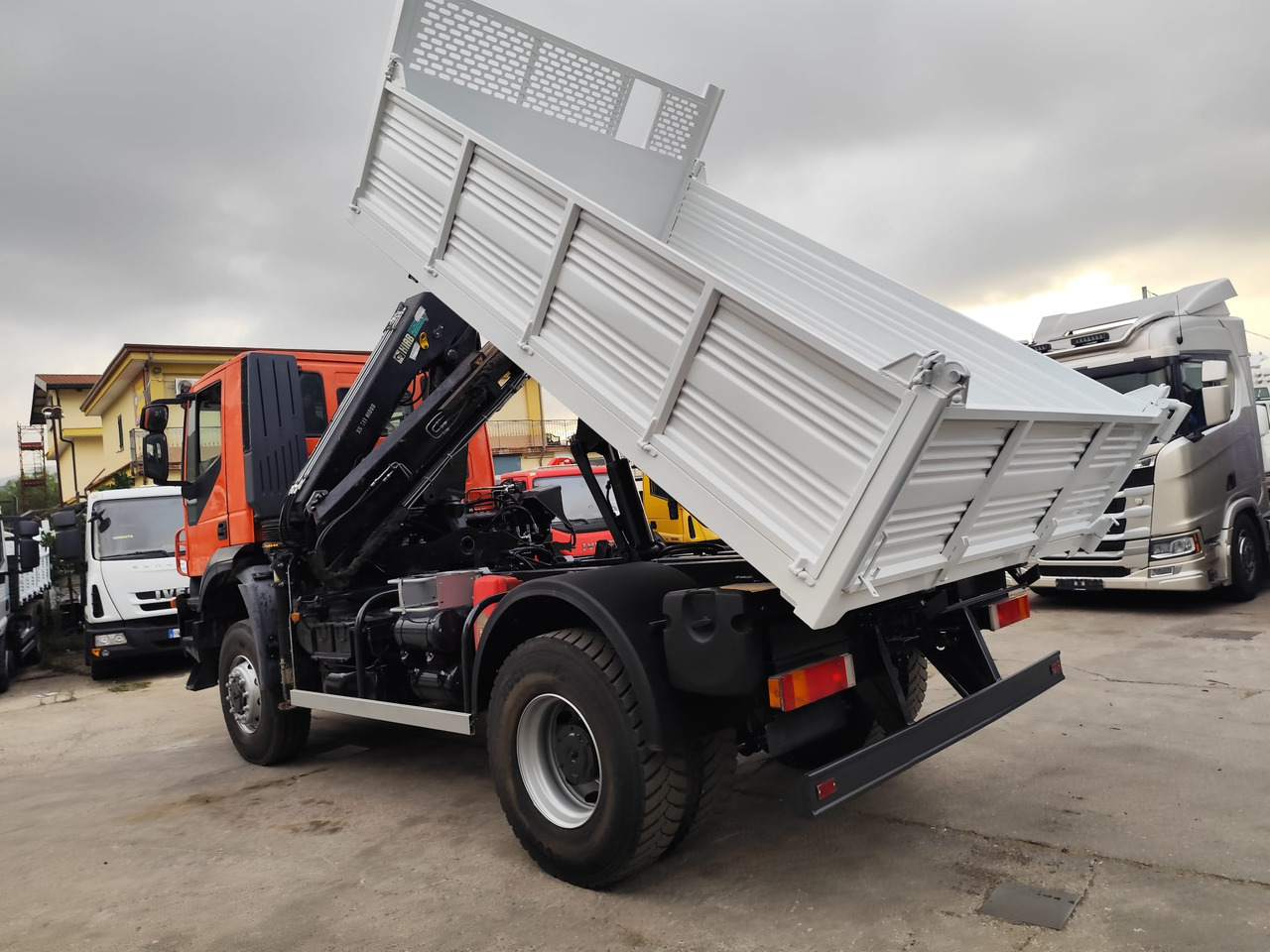 IVECO TRAKKER 190T36 - Sunkvežimis su kranu: foto 5 IVECO TRAKKER 190T36 - Sunkvežimis su kranu: foto 5