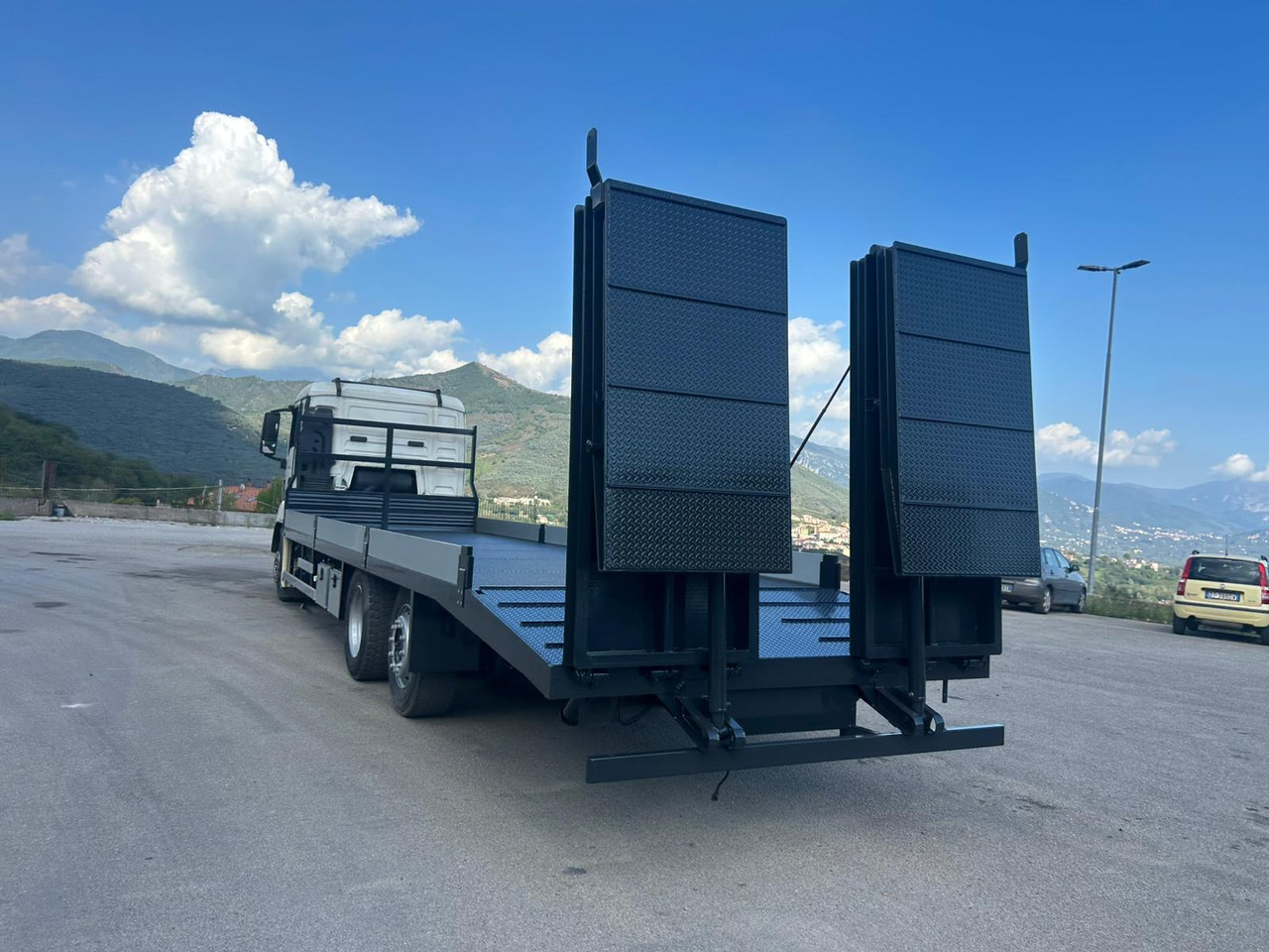 Platforminis/ Bortinis sunkvežimis MAN TGS 26.360: foto 20 Platforminis/ Bortinis sunkvežimis MAN TGS 26.360: foto 20