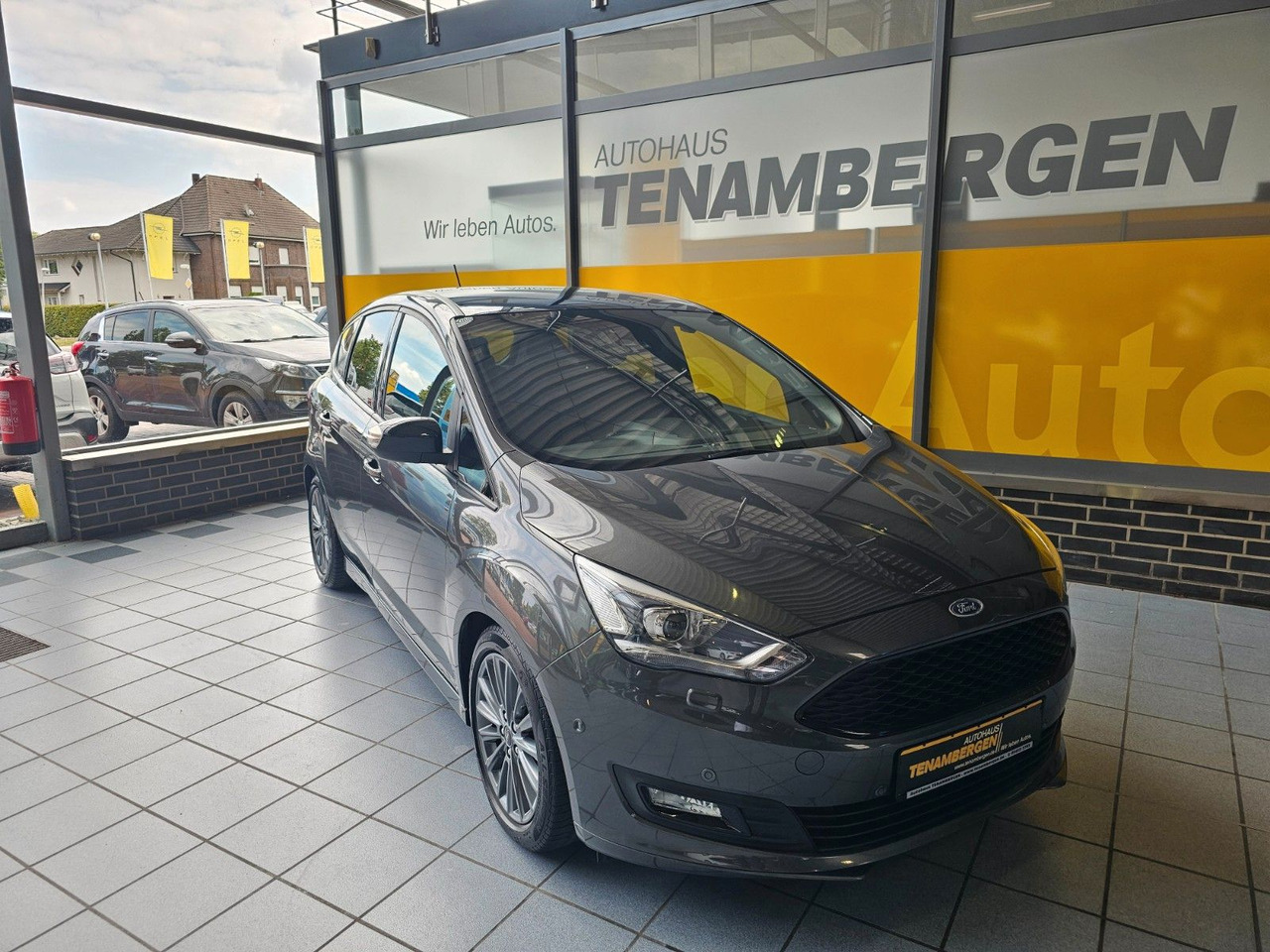 Ford C-MAX 1.5 Sport Automatik Bi-Xenon Navi Standhzg - Keleivinis furgonas: foto 2 Ford C-MAX 1.5 Sport Automatik Bi-Xenon Navi Standhzg - Keleivinis furgonas: foto 2