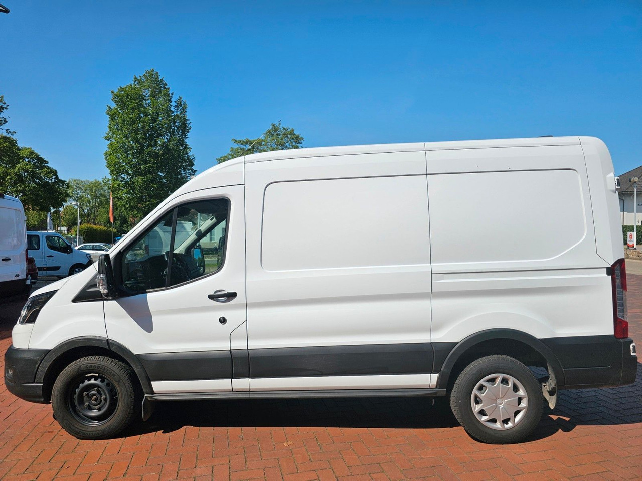 Ford Transit Kasten 350 L2H2 Trend Rückfahrkamera PDC - Krovininis mikroautobusas: foto 2 Ford Transit Kasten 350 L2H2 Trend Rückfahrkamera PDC - Krovininis mikroautobusas: foto 2