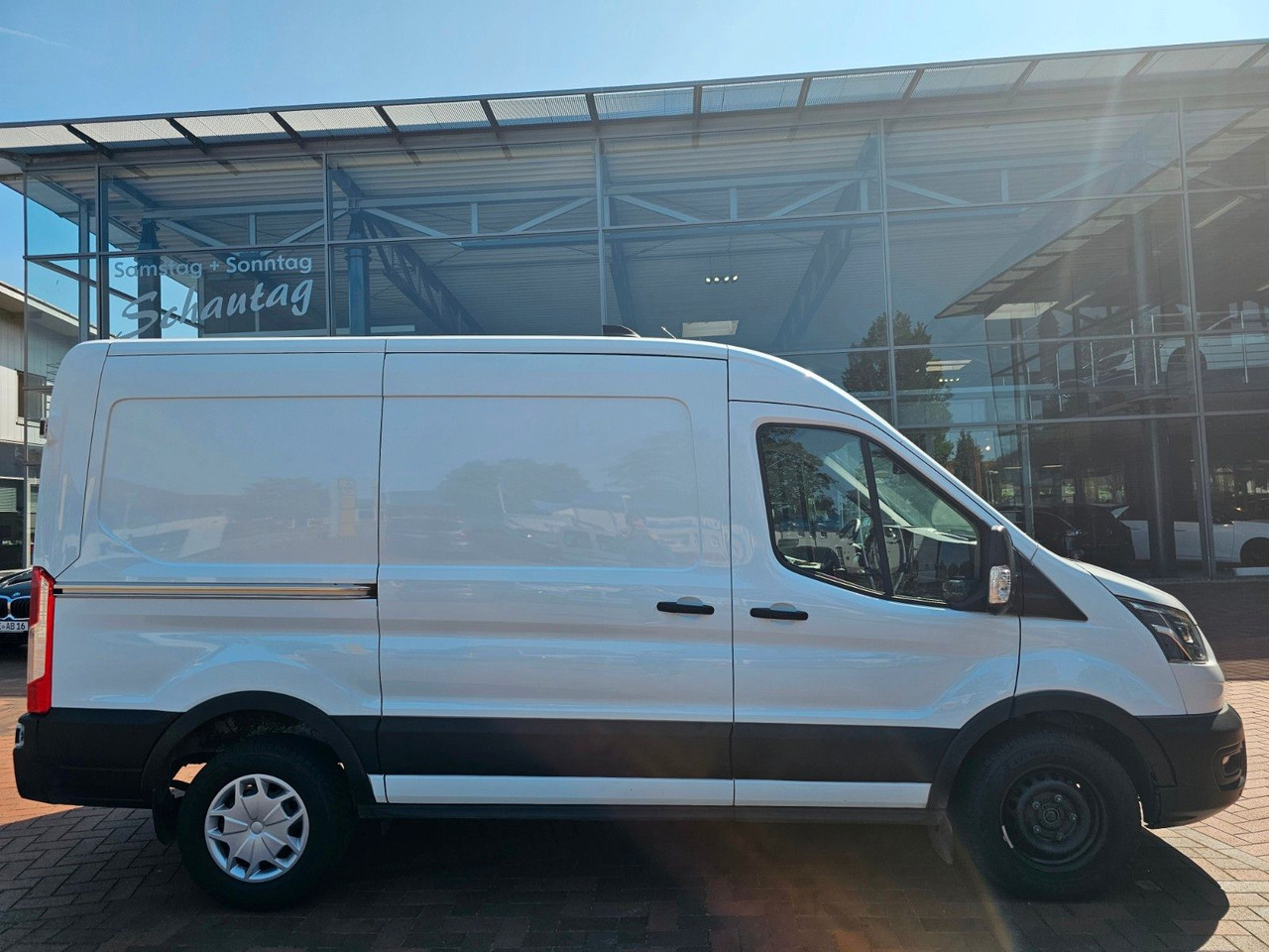 Ford Transit Kasten 350 L2H2 Trend Rückfahrkamera PDC - Krovininis mikroautobusas: foto 4 Ford Transit Kasten 350 L2H2 Trend Rückfahrkamera PDC - Krovininis mikroautobusas: foto 4