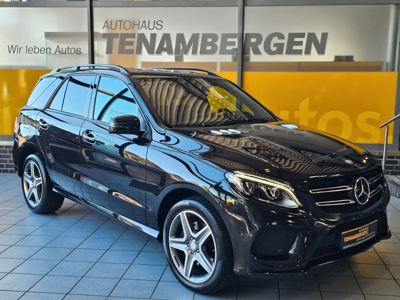 Mercedes-Benz GLE 350 d 4Matic AMG Line - Visureigis: foto 1 Mercedes-Benz GLE 350 d 4Matic AMG Line - Visureigis: foto 1