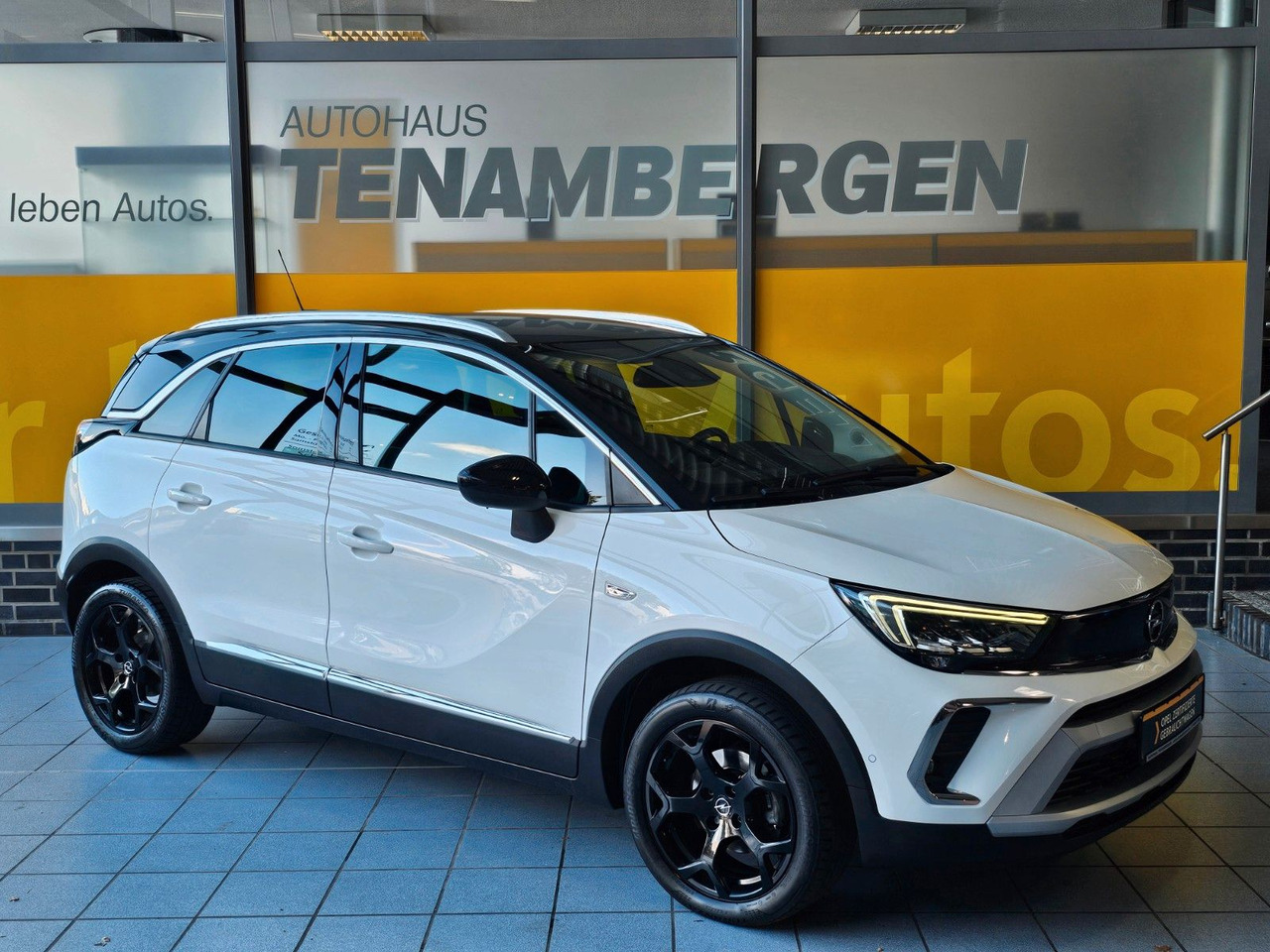 Opel Crossland 1.2 AT Ultimate Navi Kamera LED HuD - Sedanas: foto 1 Opel Crossland 1.2 AT Ultimate Navi Kamera LED HuD - Sedanas: foto 1