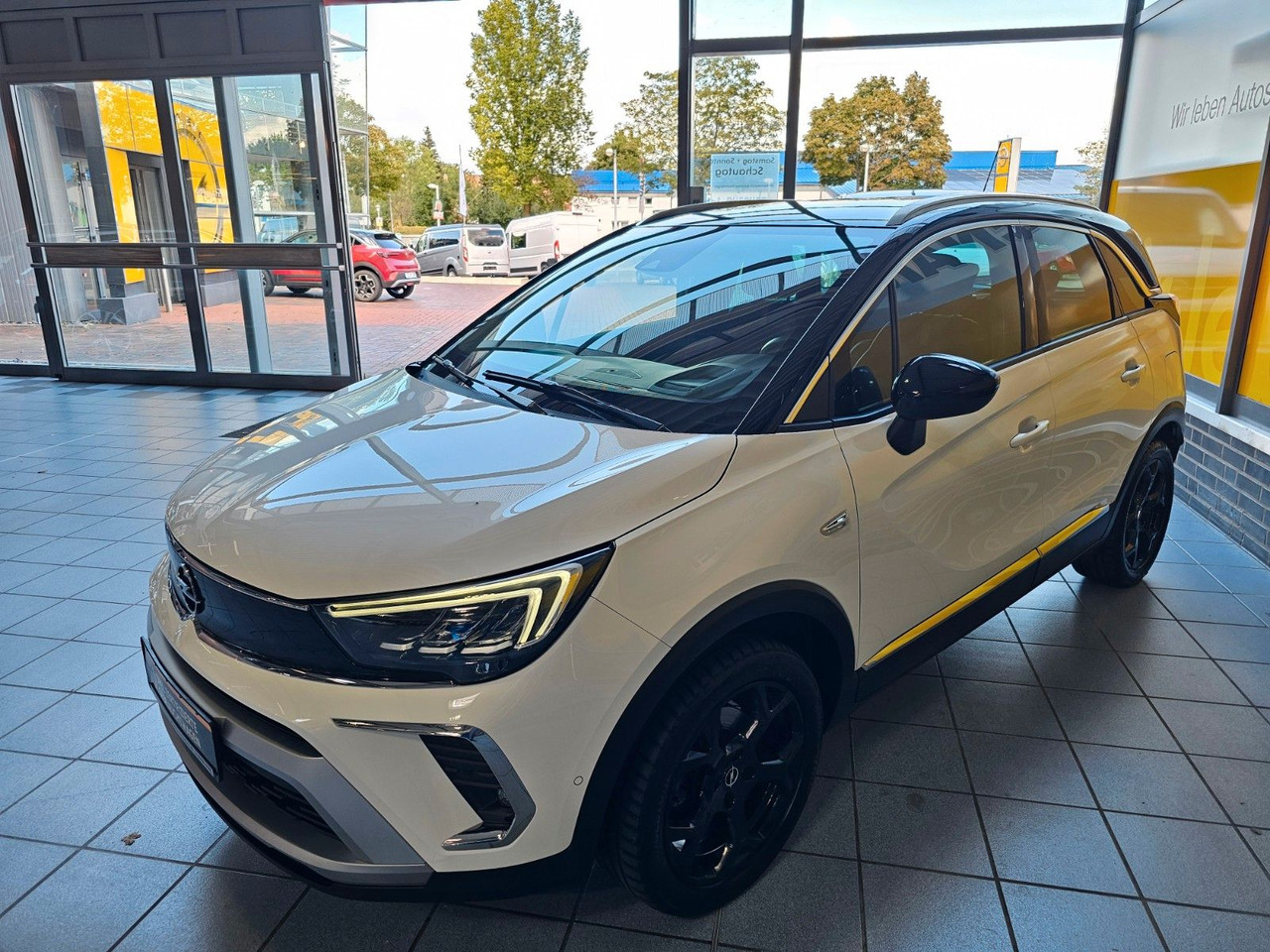 Opel Crossland 1.2 AT Ultimate Navi Kamera LED HuD - Sedanas: foto 2 Opel Crossland 1.2 AT Ultimate Navi Kamera LED HuD - Sedanas: foto 2