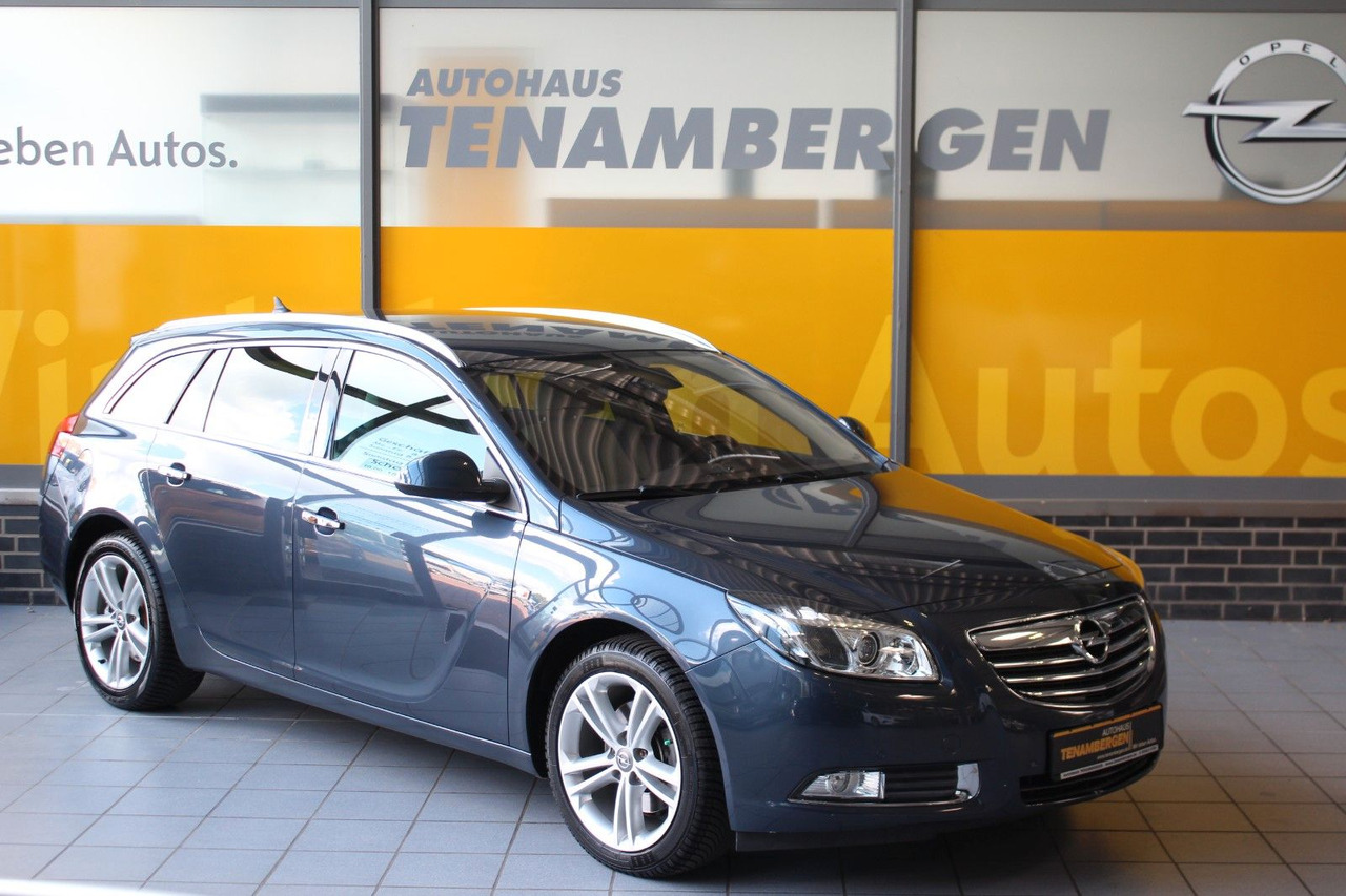 Opel Insignia A Sports Tourer Innovation 4x4 Navi AHK - Lengvasis automobilis: foto 1 Opel Insignia A Sports Tourer Innovation 4x4 Navi AHK - Lengvasis automobilis: foto 1