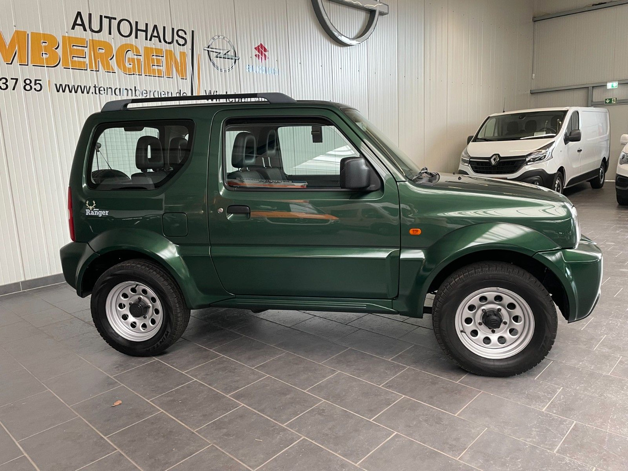 Suzuki Jimny 1.3 Allrad Ranger - Visureigis: foto 2 Suzuki Jimny 1.3 Allrad Ranger - Visureigis: foto 2