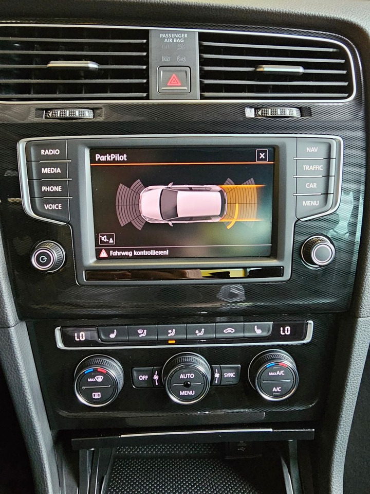 Sedanas Volkswagen Golf VII Lim. GTI BMT SHZ BiXenon: foto 14
