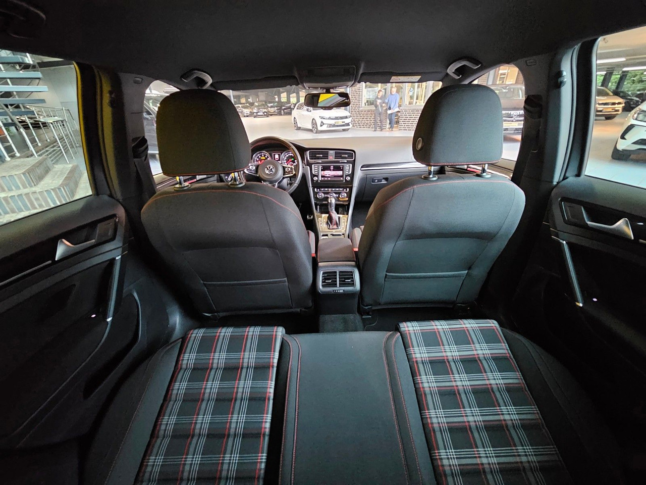 Sedanas Volkswagen Golf VII Lim. GTI BMT SHZ BiXenon: foto 8