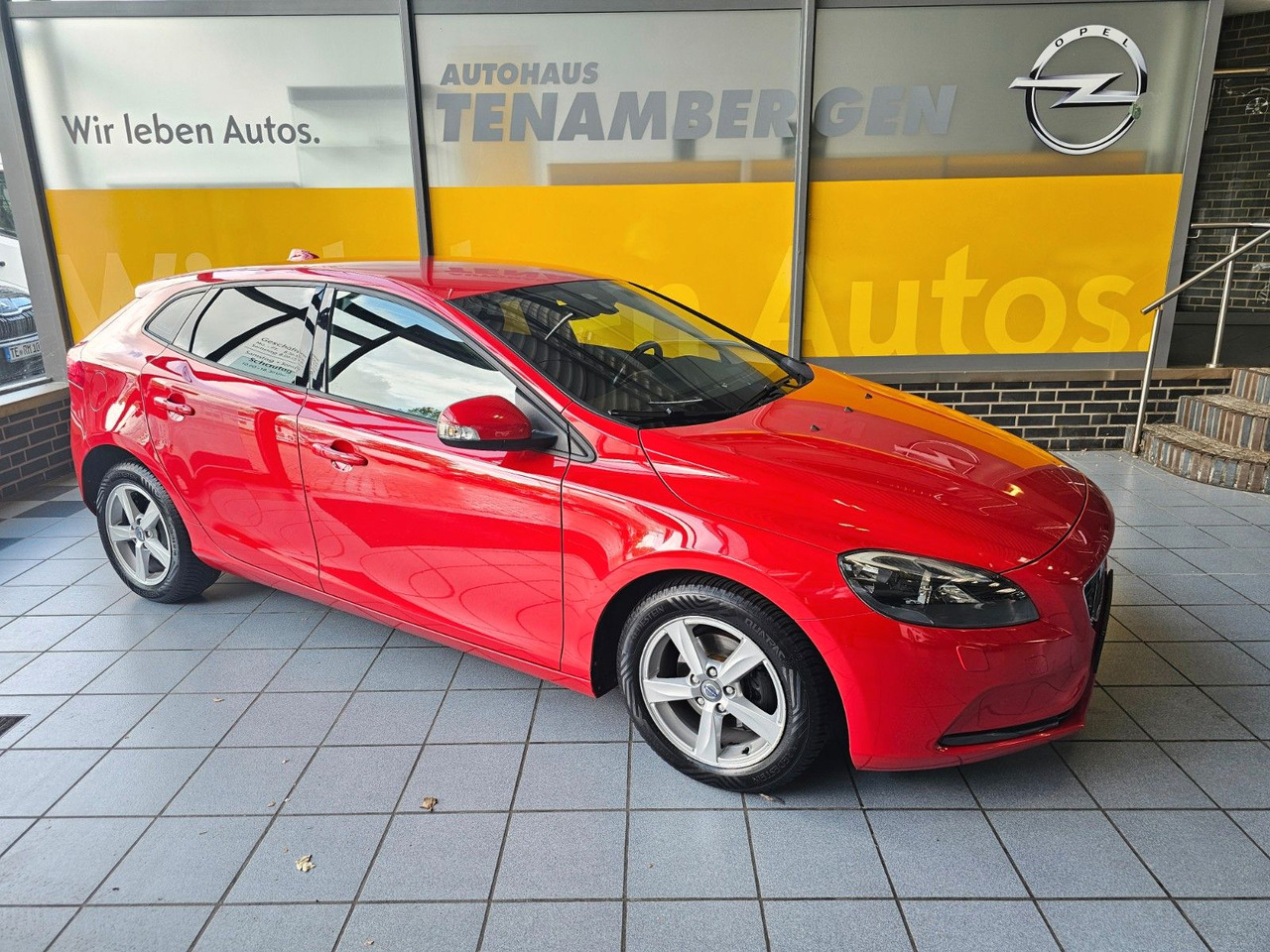 Volvo V40 You! Xenon Sitzheizung Freisprecheinrichtung - Sedanas: foto 1 Volvo V40 You! Xenon Sitzheizung Freisprecheinrichtung - Sedanas: foto 1