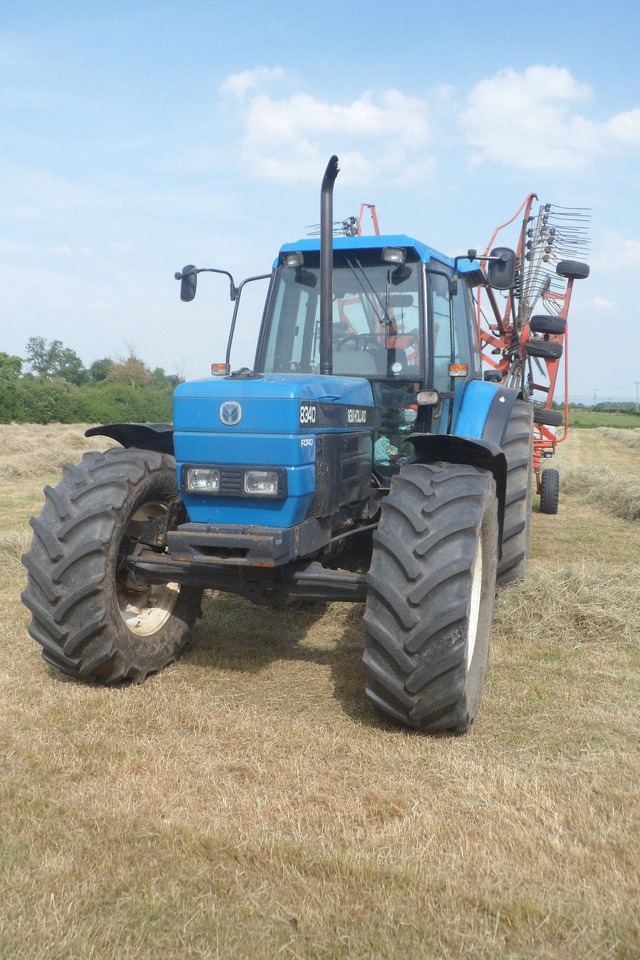 NEW HOLLAND 8340 - Traktorius: foto 1 NEW HOLLAND 8340 - Traktorius: foto 1