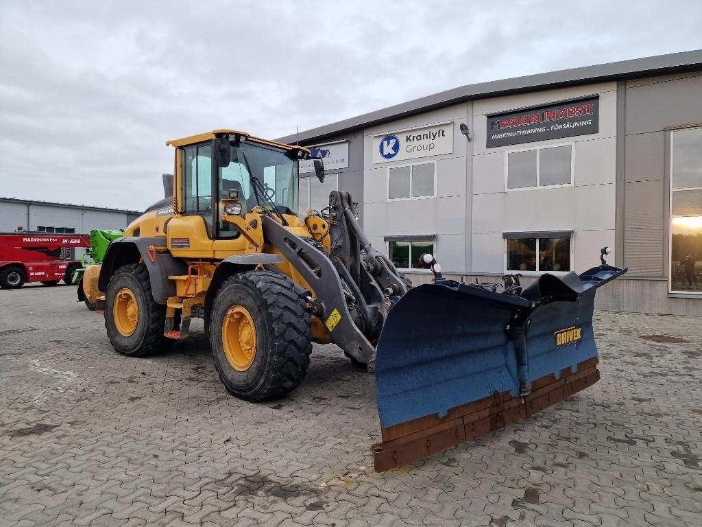 Volvo L90 H Uthyres - Ratinis krautuvas: foto 1 Volvo L90 H Uthyres - Ratinis krautuvas: foto 1