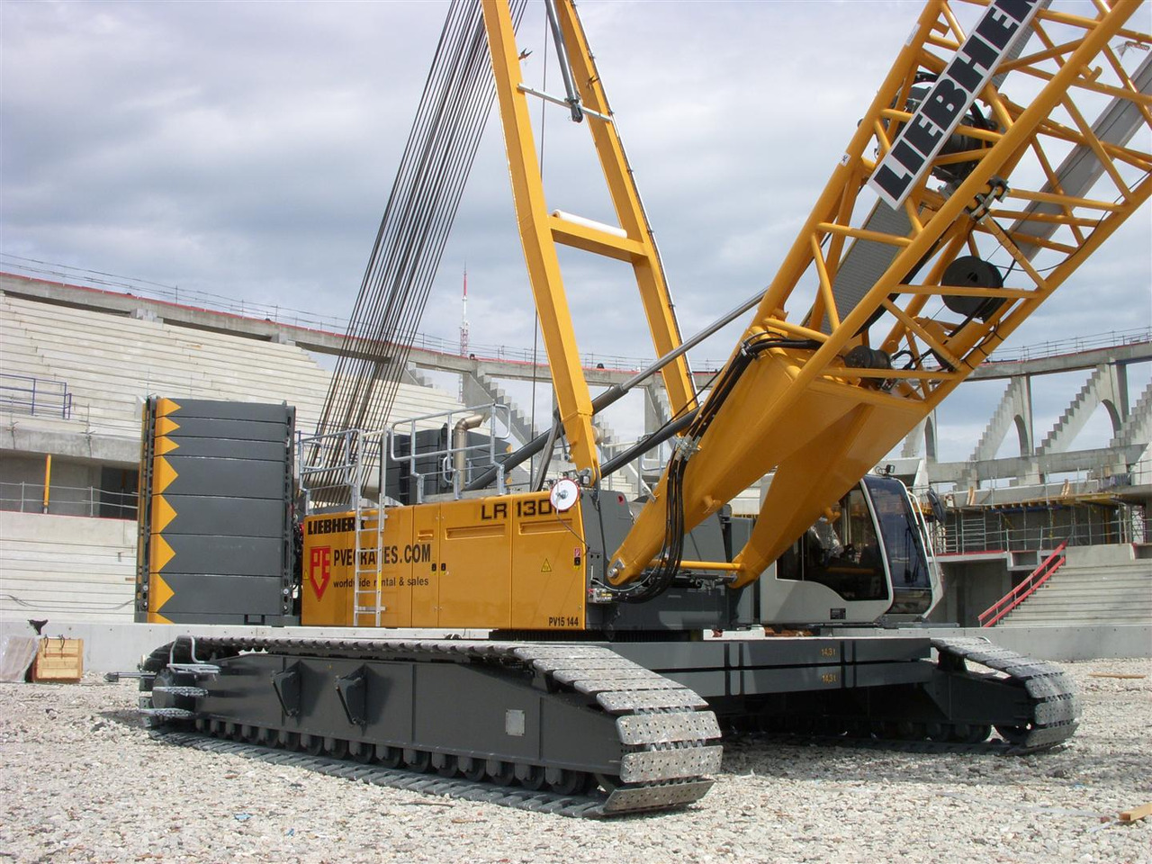 LIEBHERR LR1300 - Vikšrinis kranas: foto 2 LIEBHERR LR1300 - Vikšrinis kranas: foto 2