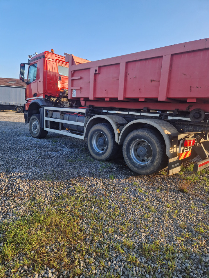 MERCEDES-BENZ Aroc - Konteineris-vežimus/ Sukeisti kūną sunkvežimis: foto 4 MERCEDES-BENZ Aroc - Konteineris-vežimus/ Sukeisti kūną sunkvežimis: foto 4