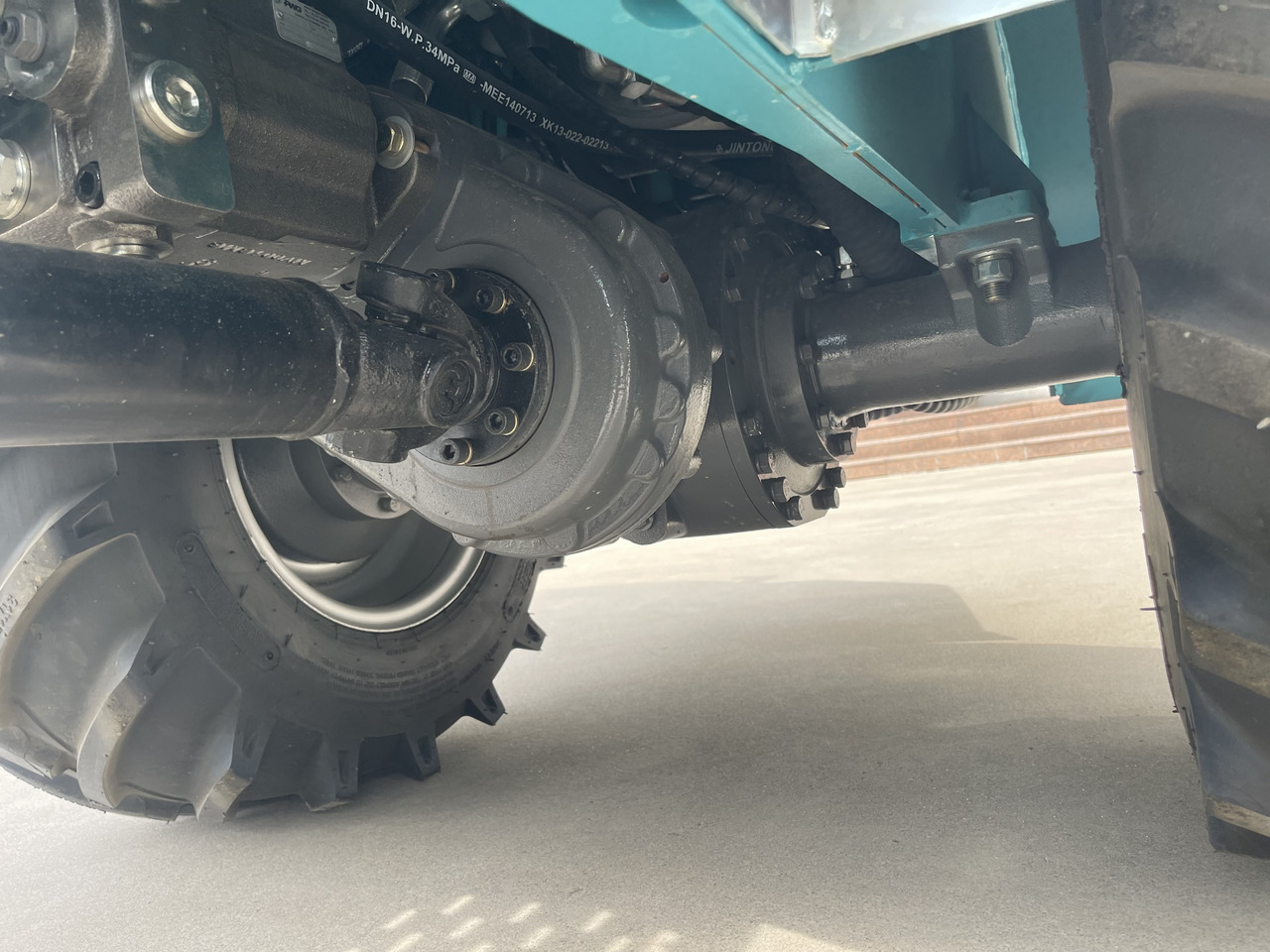 MEGALOAD Free Shipping Wheel Loader JCB 1 ton CE/EURO5 Kubota Engine Articulated AK1100 - Ratinis krautuvas: foto 5 MEGALOAD Free Shipping Wheel Loader JCB 1 ton CE/EURO5 Kubota Engine Articulated AK1100 - Ratinis krautuvas: foto 5