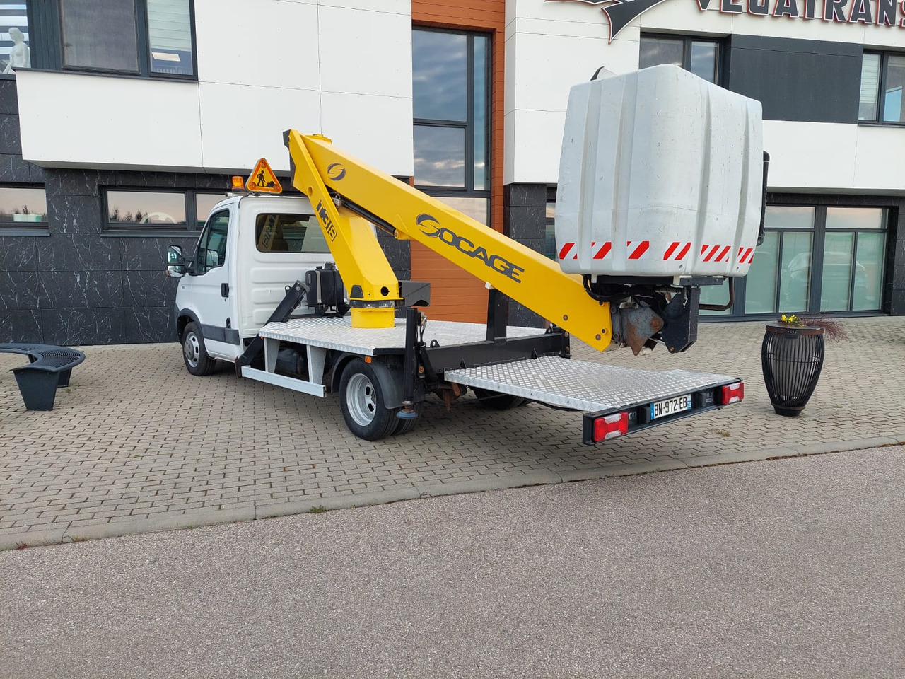 Iveco 35C11 - Autobokštelio: foto 3 Iveco 35C11 - Autobokštelio: foto 3