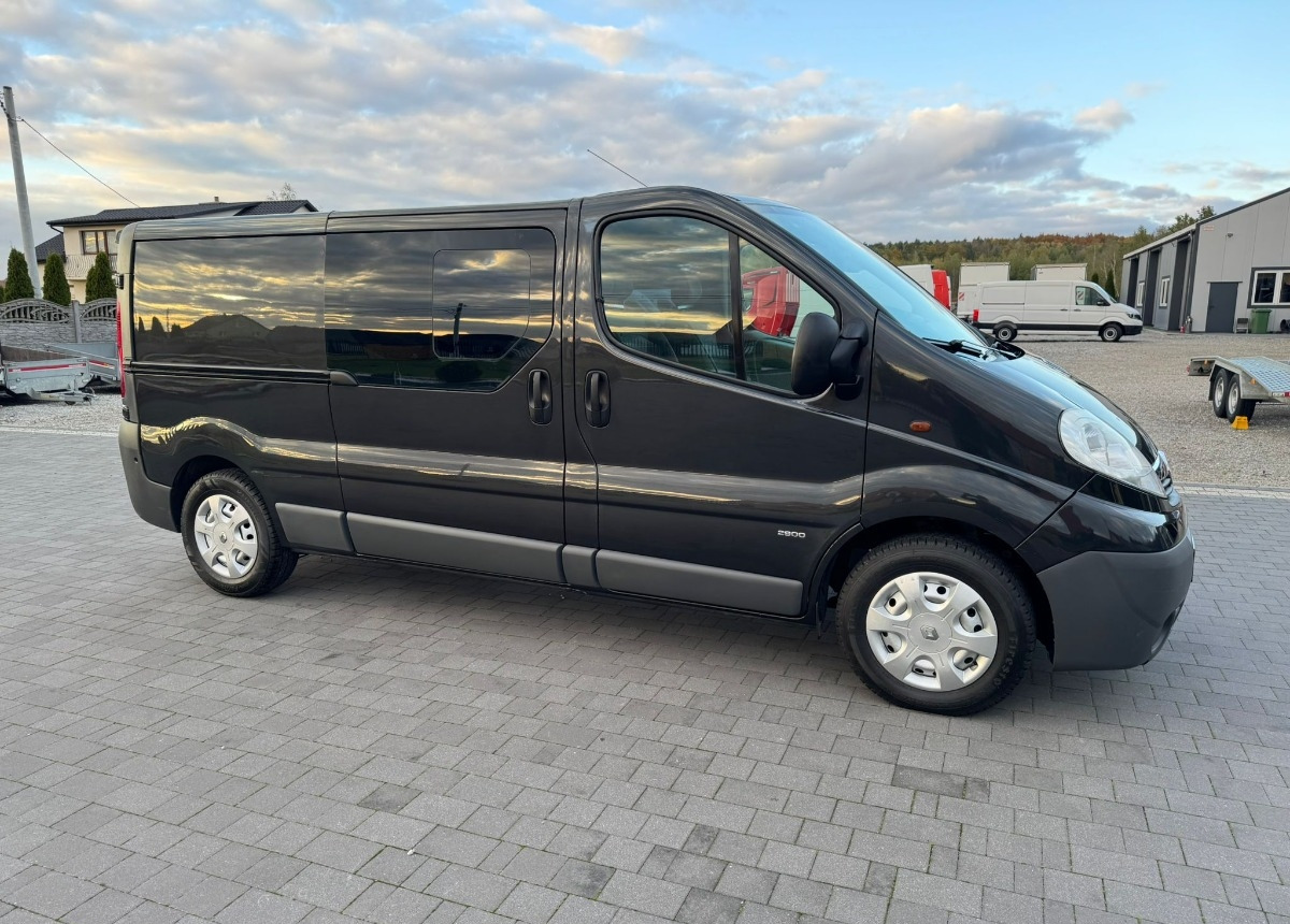 Opel Vivaro Doka Long 2.5 150 ps. L2 H1 - Komercinis automobilis su dviguba kabina: foto 5 Opel Vivaro Doka Long 2.5 150 ps. L2 H1 - Komercinis automobilis su dviguba kabina: foto 5
