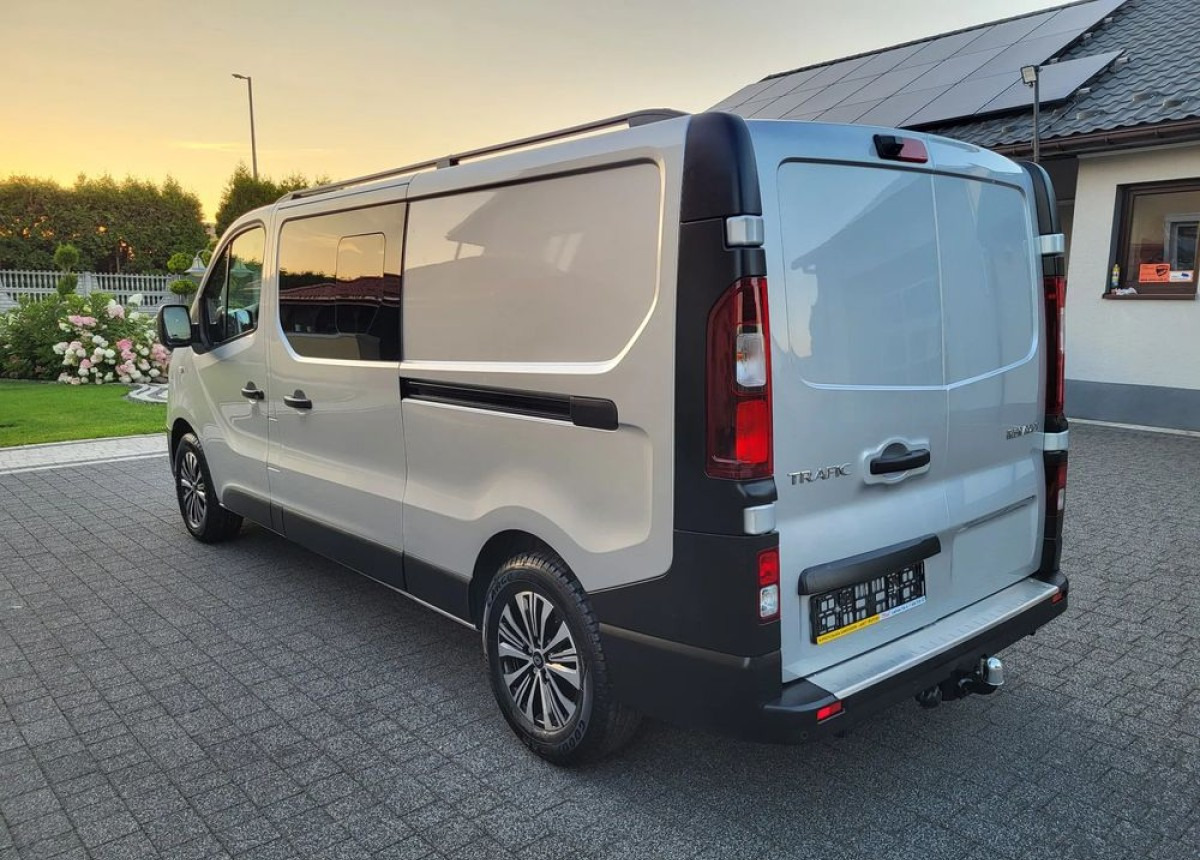 Renault Trafic 2.0 Doka - Komercinis automobilis su dviguba kabina: foto 4 Renault Trafic 2.0 Doka - Komercinis automobilis su dviguba kabina: foto 4