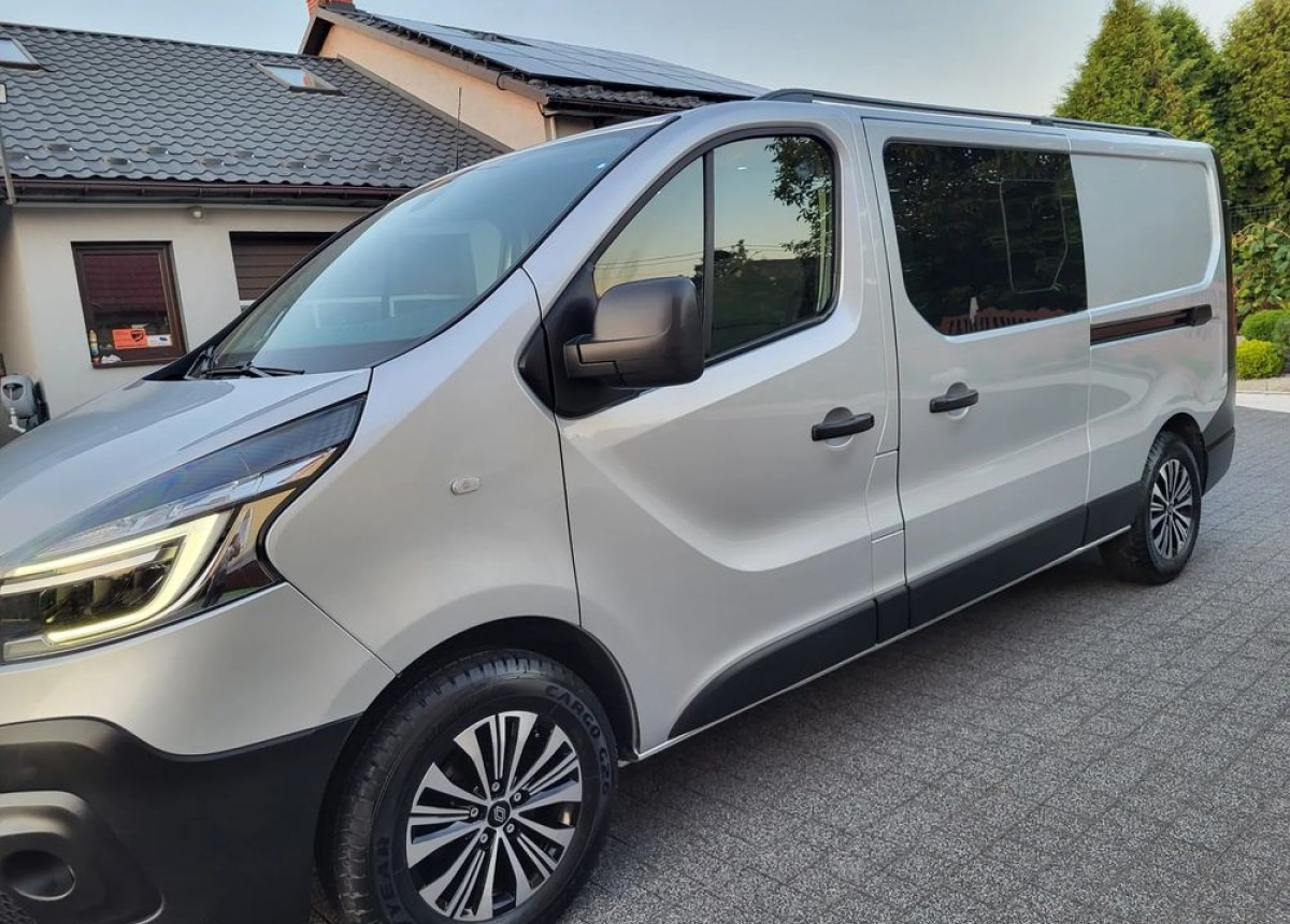 Renault Trafic 2.0 Doka - Komercinis automobilis su dviguba kabina: foto 5 Renault Trafic 2.0 Doka - Komercinis automobilis su dviguba kabina: foto 5