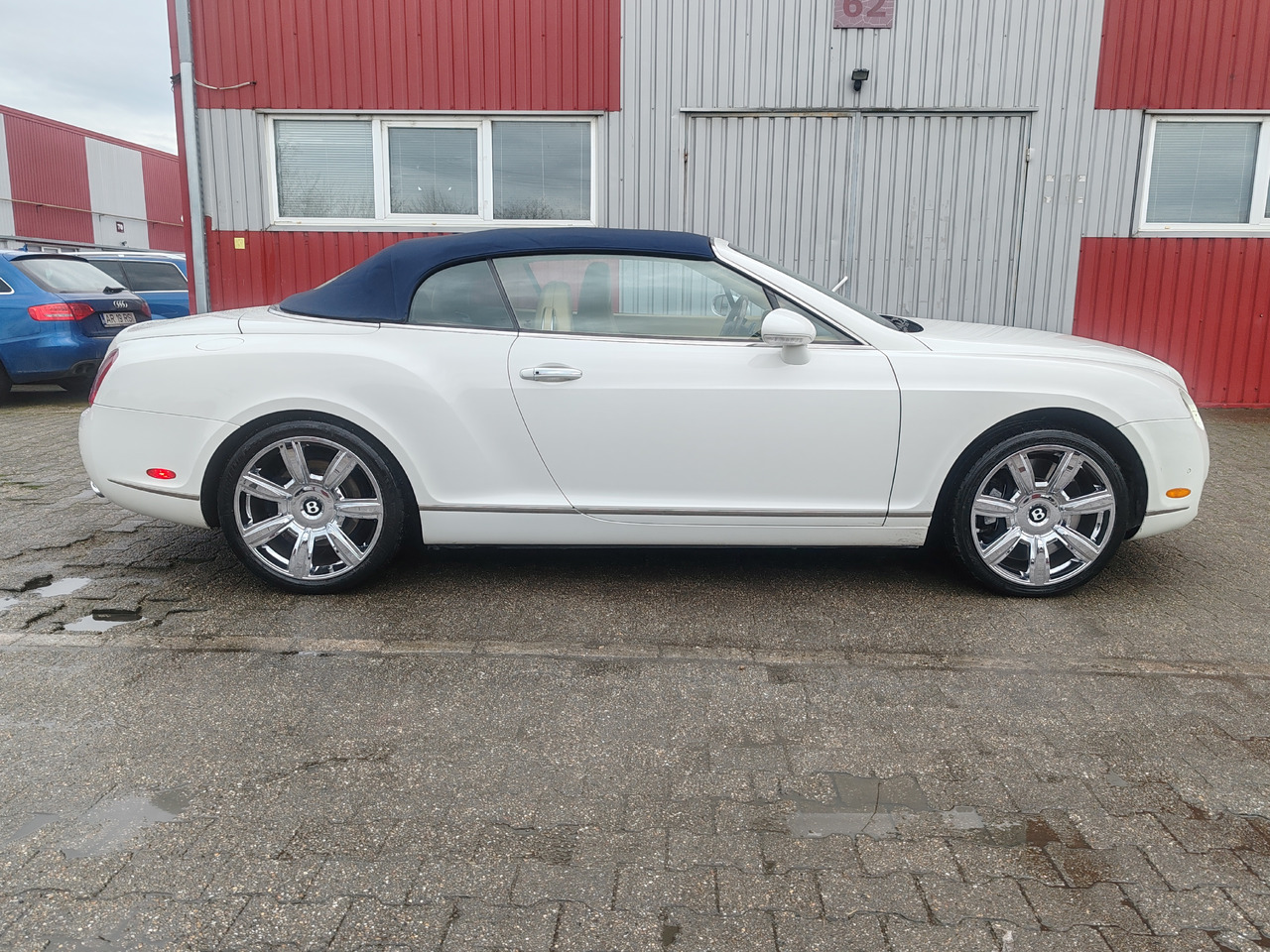 Bentley Continental GT Coupe Cabrio - Lengvasis automobilis: foto 3 Bentley Continental GT Coupe Cabrio - Lengvasis automobilis: foto 3