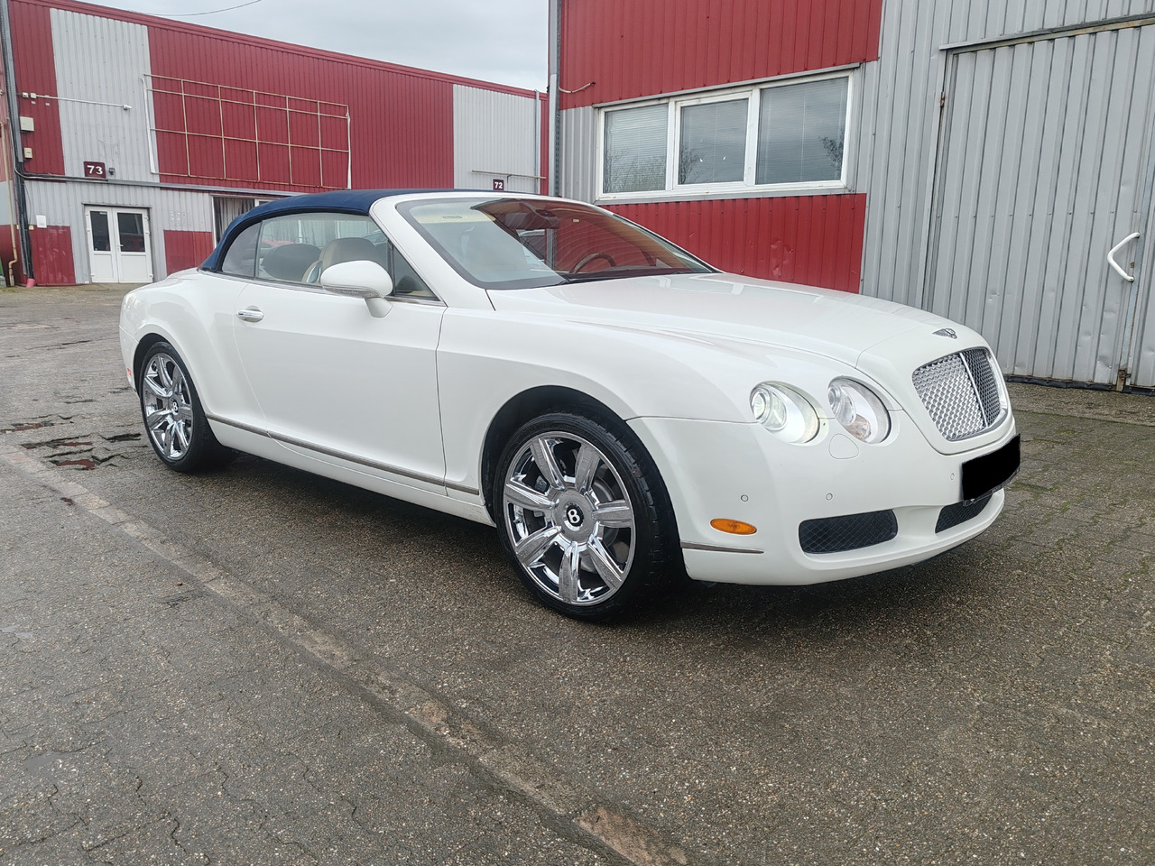 Bentley Continental GT Coupe Cabrio - Lengvasis automobilis: foto 2 Bentley Continental GT Coupe Cabrio - Lengvasis automobilis: foto 2