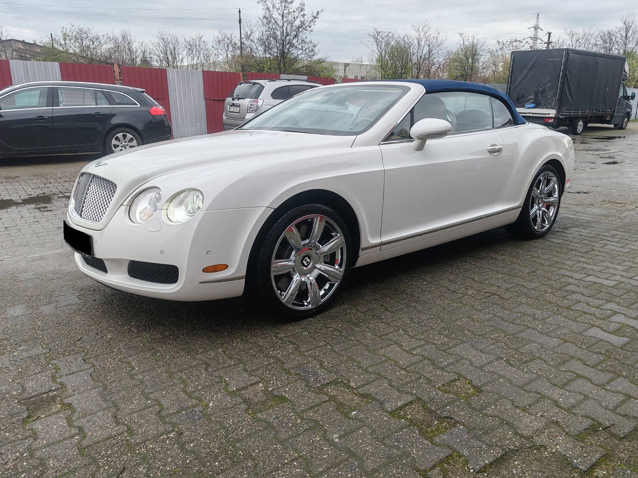 Bentley Continental GT Coupe Cabrio - Lengvasis automobilis: foto 1 Bentley Continental GT Coupe Cabrio - Lengvasis automobilis: foto 1