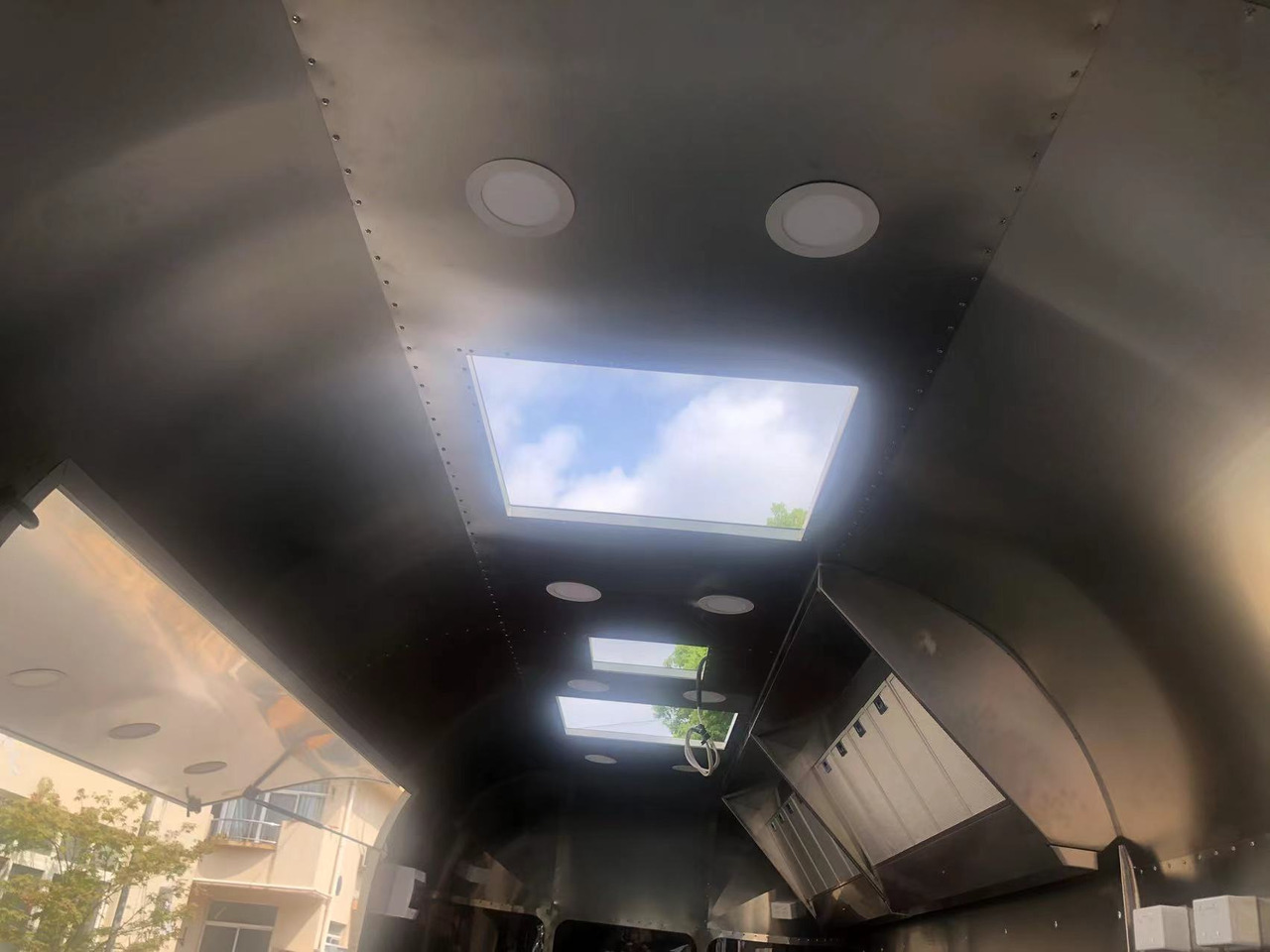 Deli Star Trailer American 6000 - EU Standards - Prekybinė priekaba: foto 4 Deli Star Trailer American 6000 - EU Standards - Prekybinė priekaba: foto 4