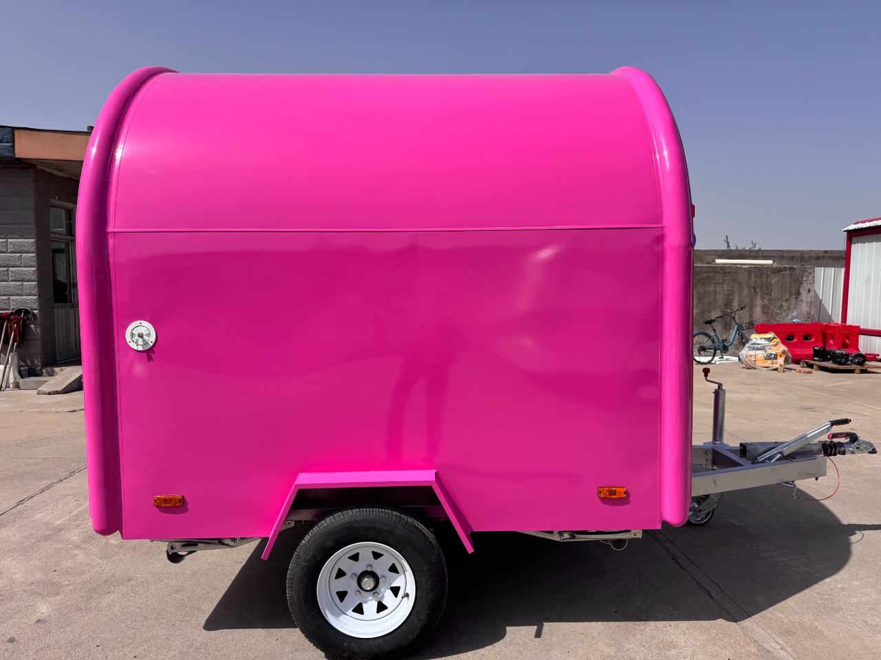 Deli Star Trailers EasyGo 230 Light - EU standards - Prekybinė priekaba: foto 2 Deli Star Trailers EasyGo 230 Light - EU standards - Prekybinė priekaba: foto 2