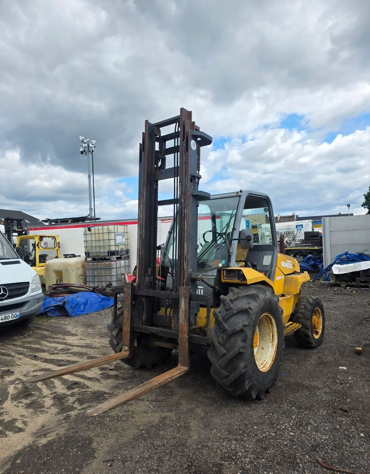 Manitou M26.4 Terenowy 4x4 5,5m - Krautuvas-visureigis: foto 2 Manitou M26.4 Terenowy 4x4 5,5m - Krautuvas-visureigis: foto 2