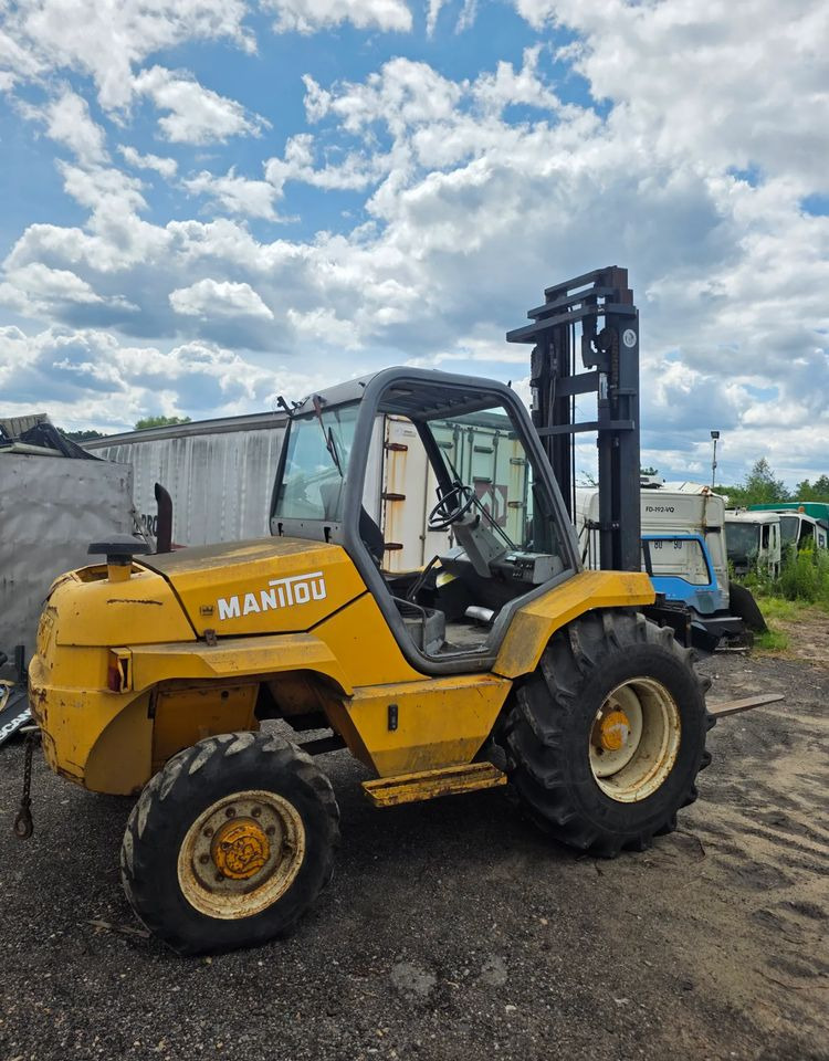 Manitou M26.4 Terenowy 4x4 5,5m - Krautuvas-visureigis: foto 5 Manitou M26.4 Terenowy 4x4 5,5m - Krautuvas-visureigis: foto 5