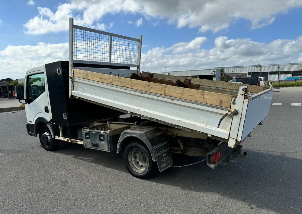 Nissan NT400 - Savivartis sunkvežimis: foto 3 Nissan NT400 - Savivartis sunkvežimis: foto 3