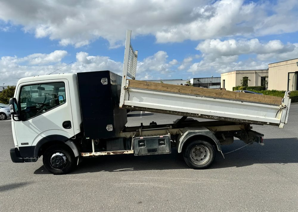 Nissan NT400 - Savivartis sunkvežimis: foto 2 Nissan NT400 - Savivartis sunkvežimis: foto 2