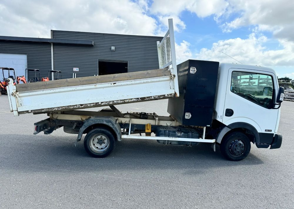 Nissan NT400 - Savivartis sunkvežimis: foto 5 Nissan NT400 - Savivartis sunkvežimis: foto 5