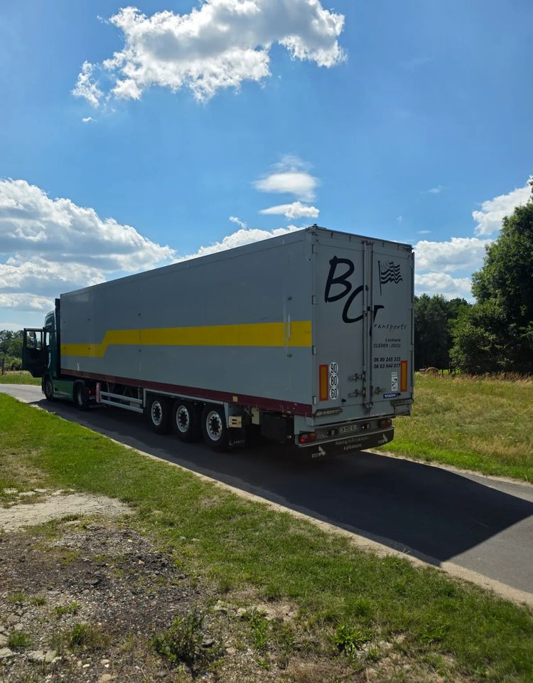 Stas S3-SZ334V - Su slankiojanciomis grindimis puspriekabė: foto 5 Stas S3-SZ334V - Su slankiojanciomis grindimis puspriekabė: foto 5