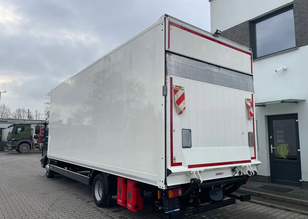 MAN TGL 12.250, KONTENER 7,3m ( 18 europalet ) - Furgonas sunkvežimis: foto 5 MAN TGL 12.250, KONTENER 7,3m ( 18 europalet ) - Furgonas sunkvežimis: foto 5