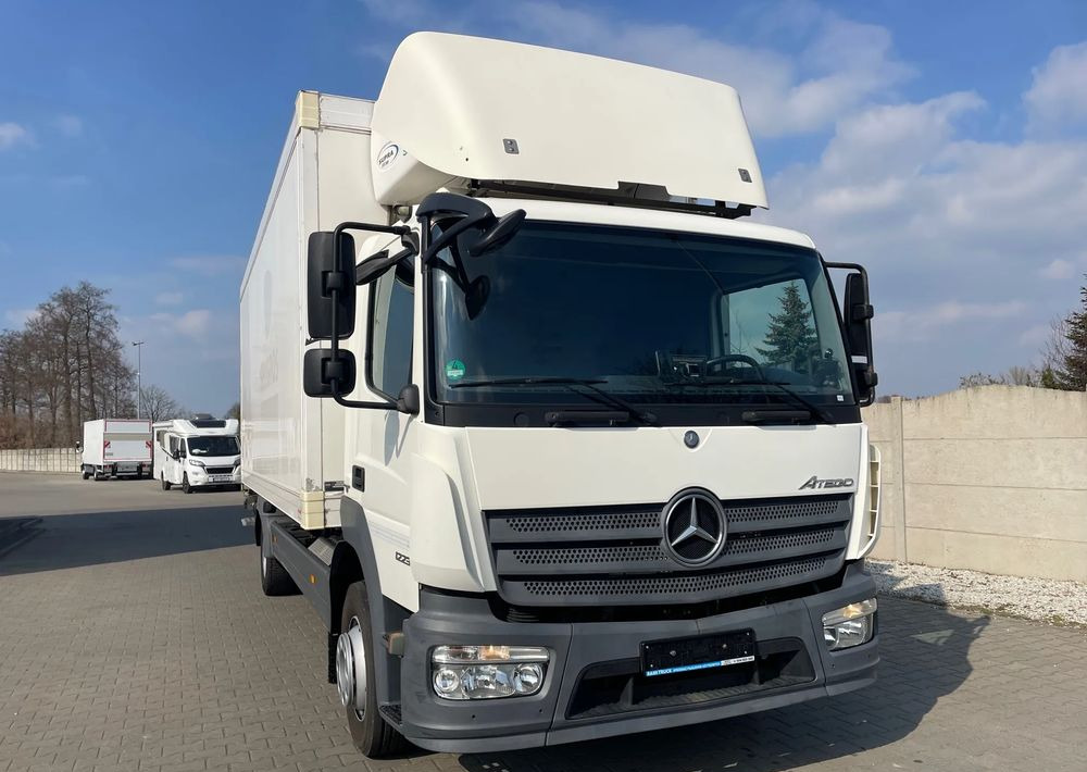 Mercedes-Benz ATEGO 1223/ CHŁODNIA/ 15 PALET - Refrižeratorius sunkvežimis: foto 3 Mercedes-Benz ATEGO 1223/ CHŁODNIA/ 15 PALET - Refrižeratorius sunkvežimis: foto 3